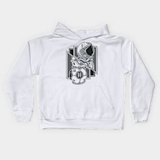 The Explorer Of The Unknown (Gray) Kids Hoodie